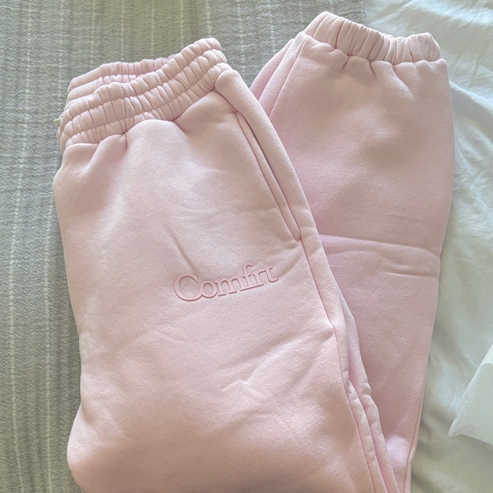 Comfrt Pale Pink Sweatpants